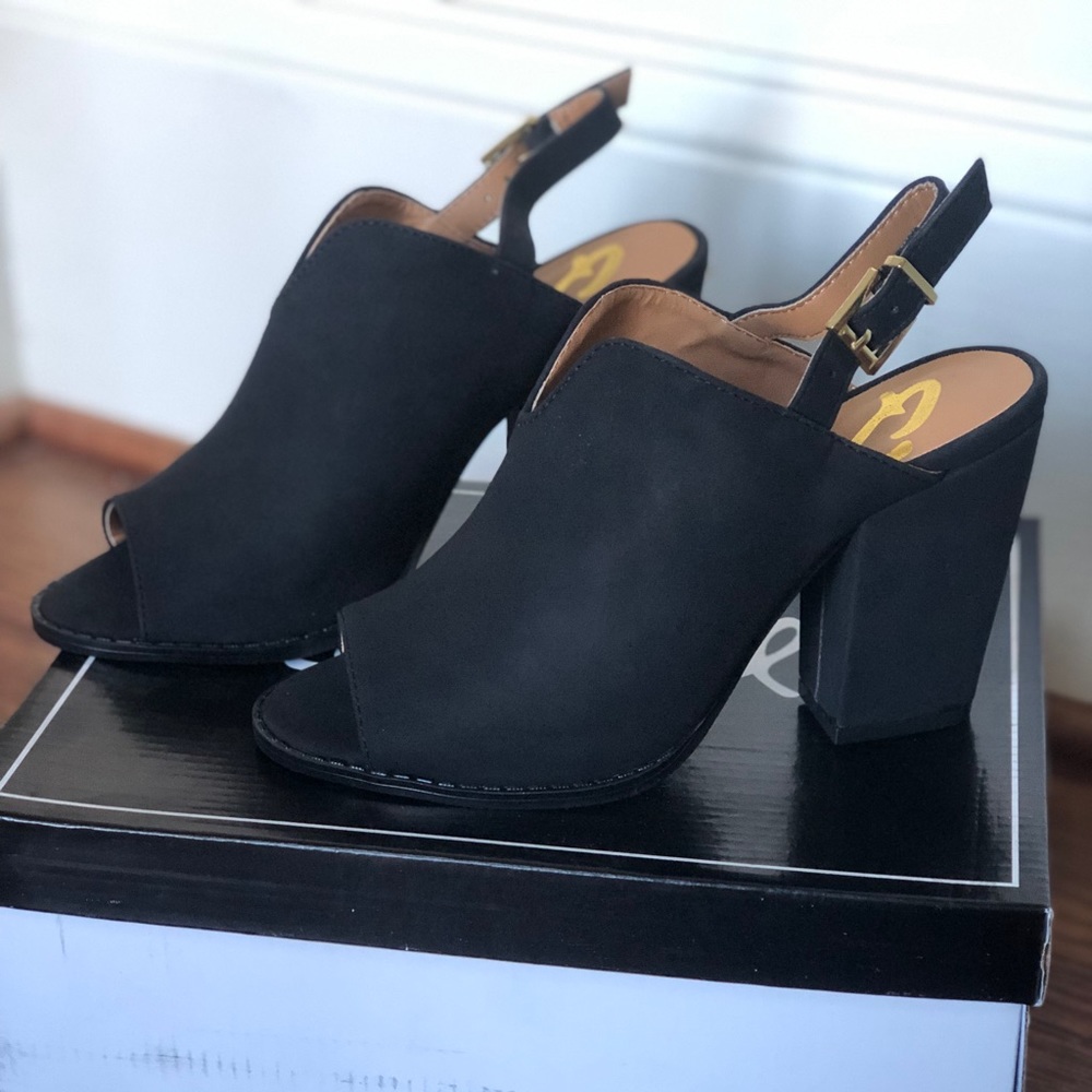 Black peep Toe New IN BOX